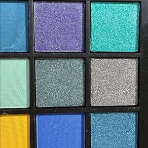 Huda Beauty Obsessions  Eyeshadow Palette Sapphire New Amazing